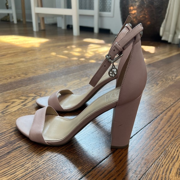 Guess Light Pink Leather Heeled Sandals - Sz 7 - Like New! - Picture 2 of 5
